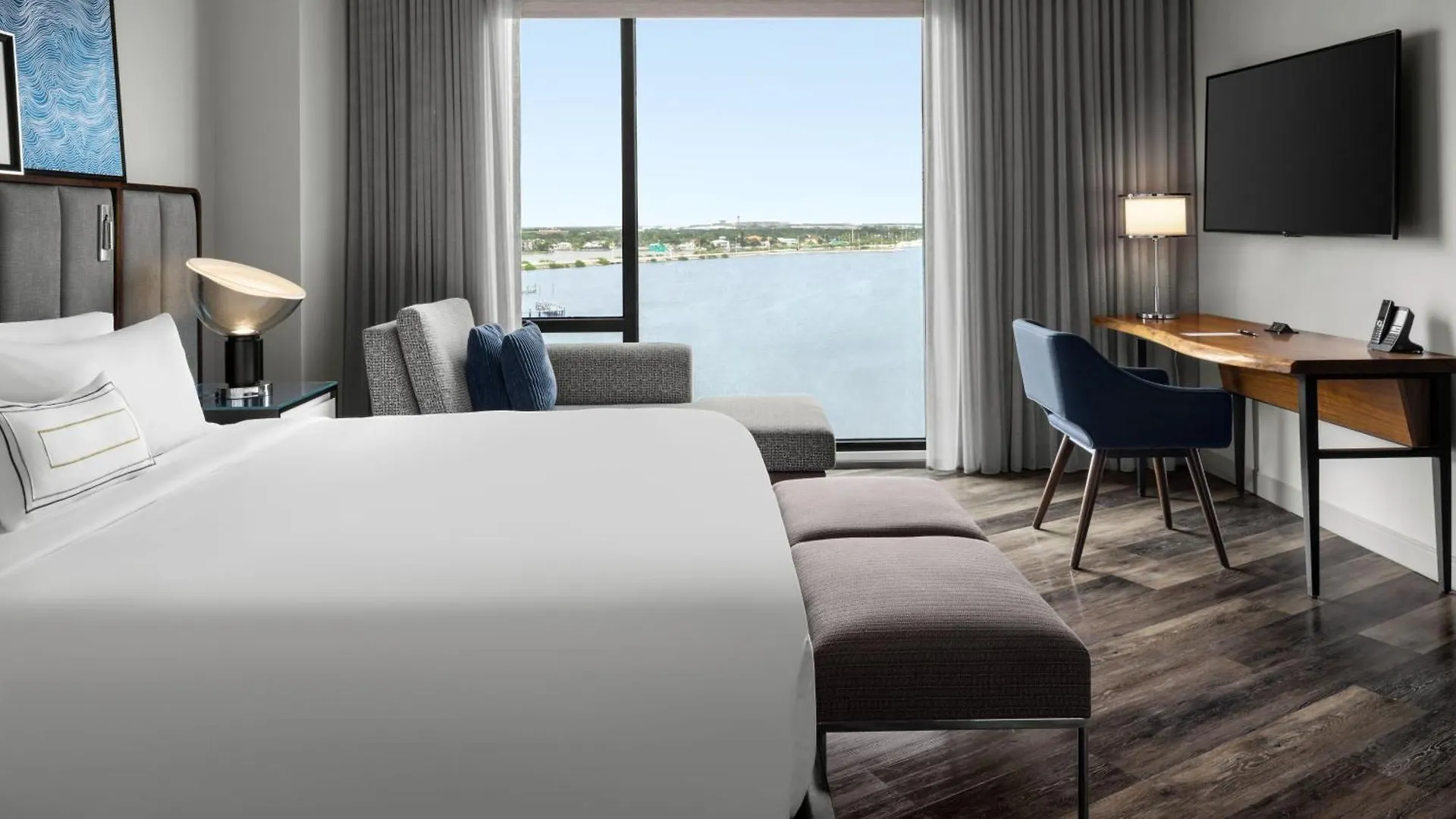The Current Hotel, Autograph Collection Tampa 4*,
